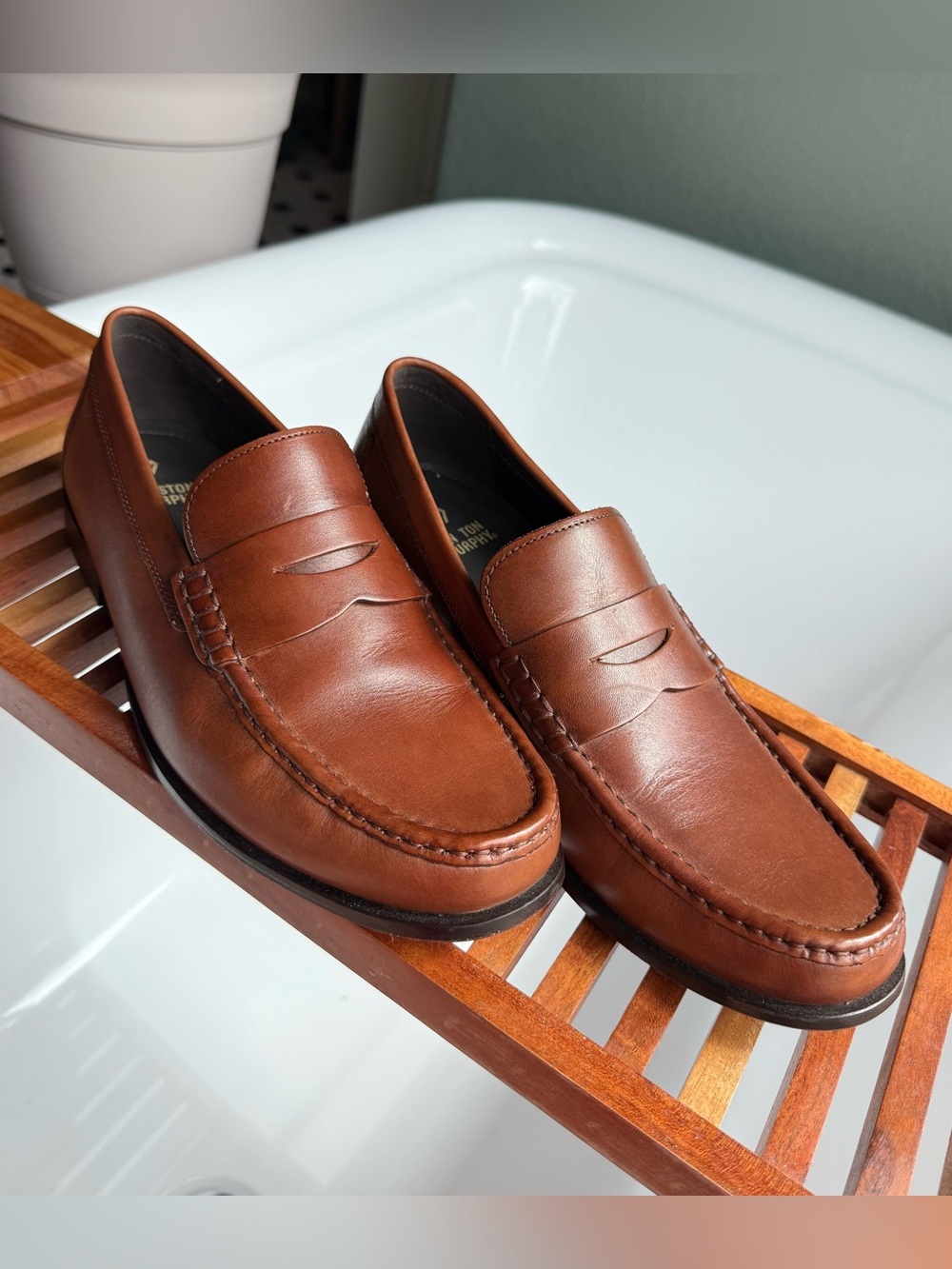 Johnston & Murphy Men's Chestnut Brown Penny Loafers